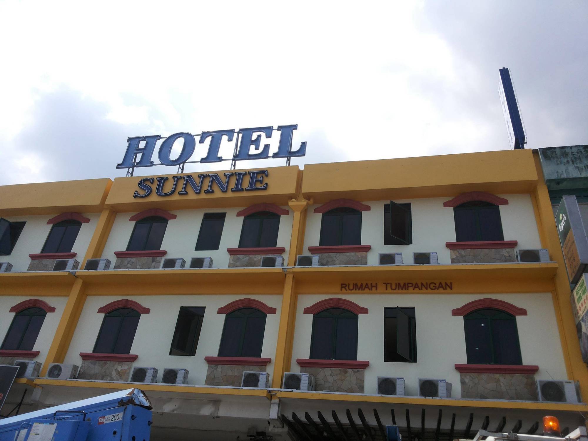 Sunnie Hotel Джохор-Бару Экстерьер фото